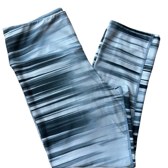 Nike Dri-Fit black white and gray Striped Leggings - Picture 5 of 11